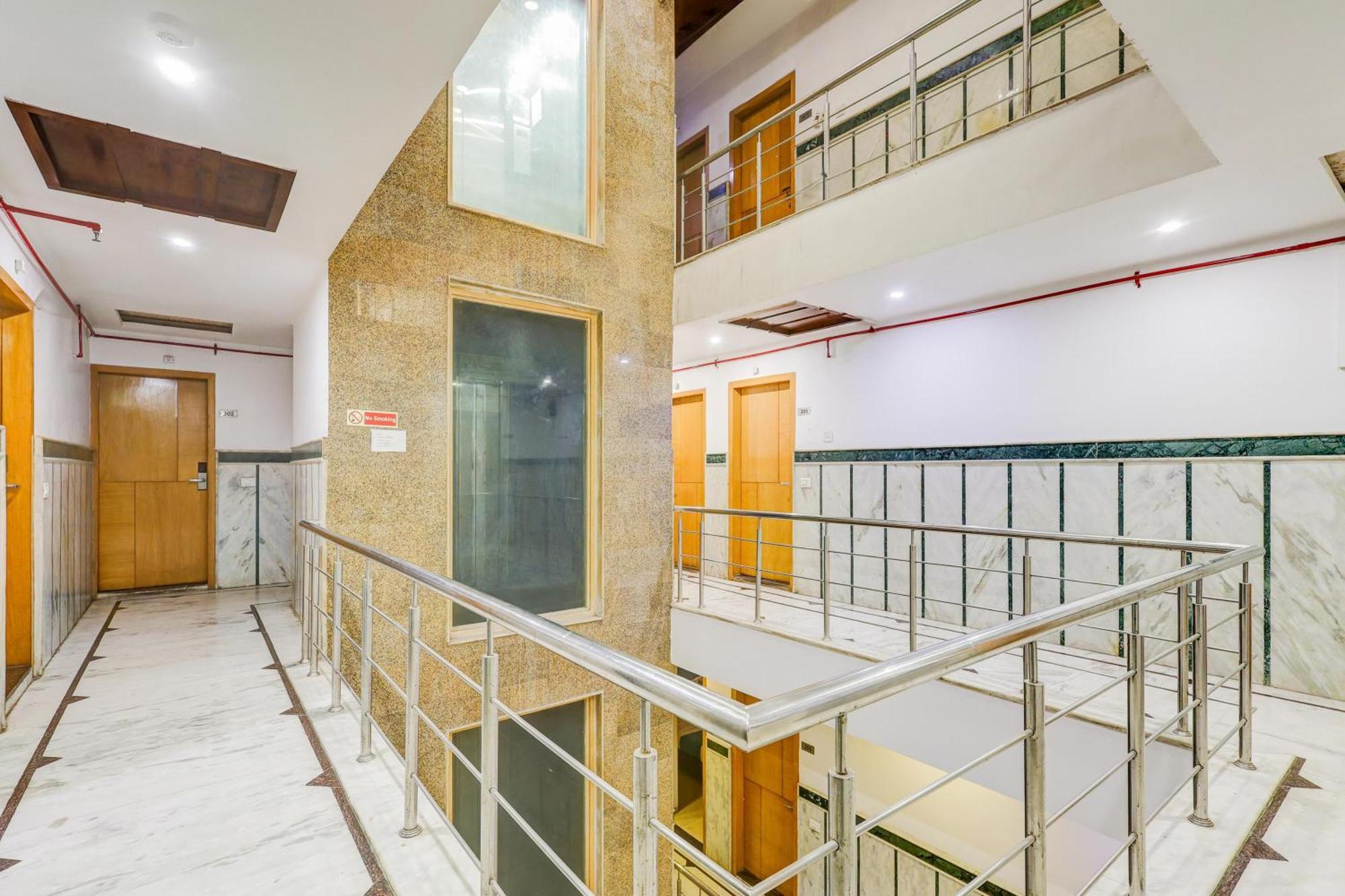 Super Townhouse Arakashan Road Paharganj Formerly Mohan International 뉴델리 외부 사진