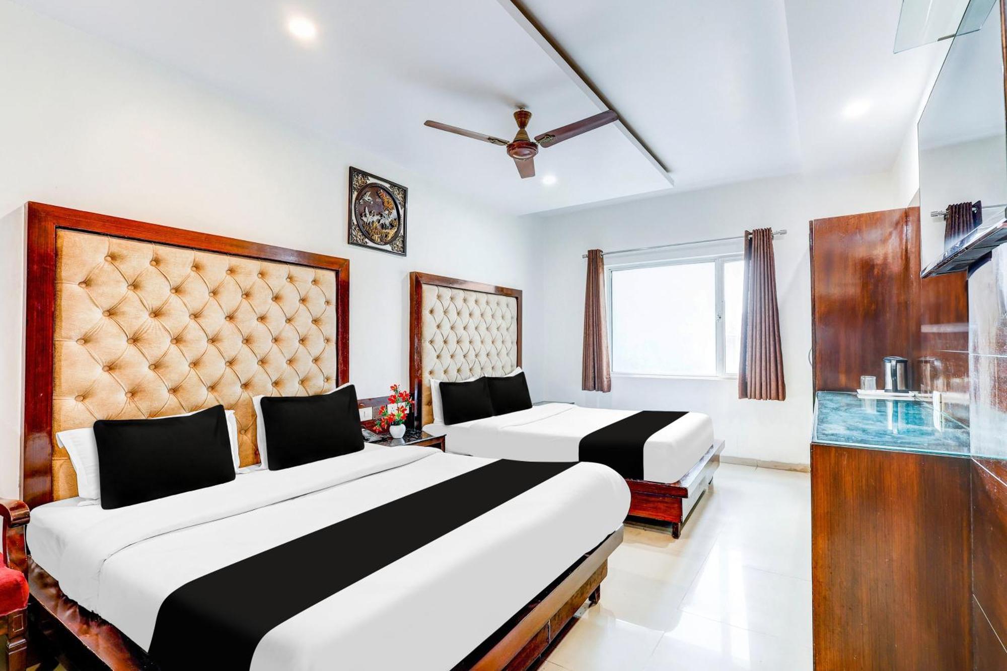 Super Townhouse Arakashan Road Paharganj Formerly Mohan International 뉴델리 외부 사진